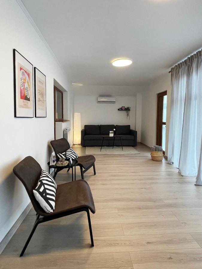 Apartament La Terrasse Sarichioi Екстериор снимка
